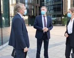 今日热点 - 亿万28