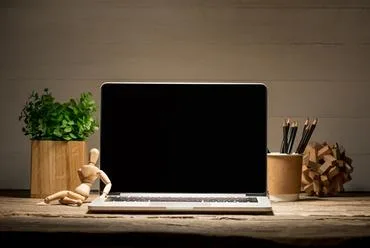 亿万28以专业团队打造，稳定流畅的游戏平台为核心，带来高效便捷的体验。 - 亿万28